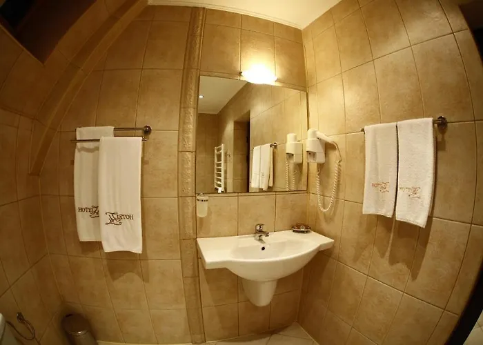 Hi Boutique Hotell 3*